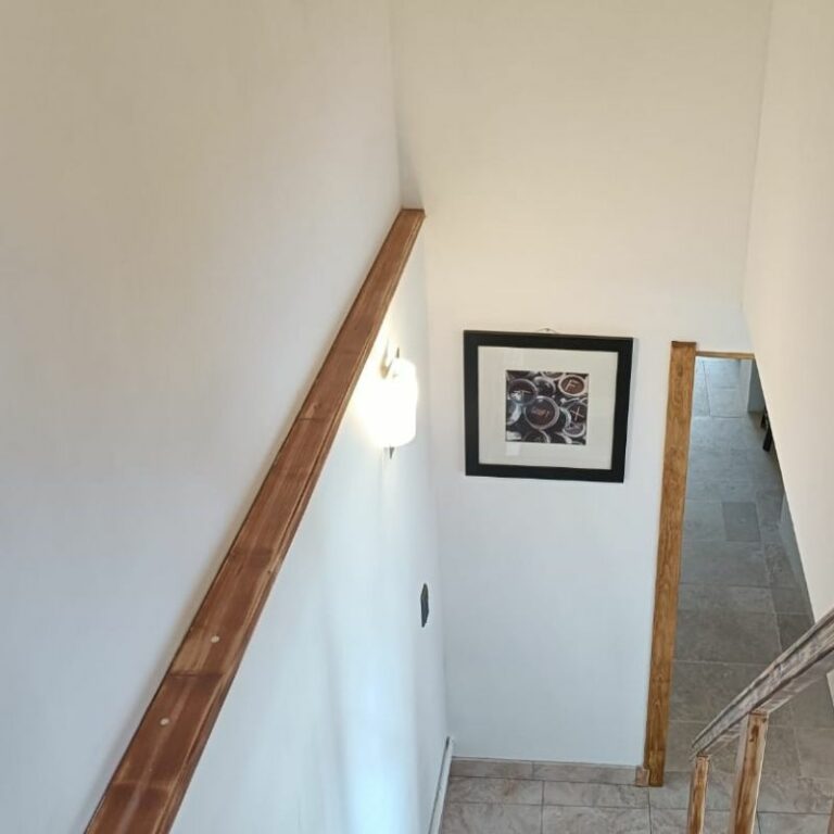 Escalier pour aller dans les chambres
