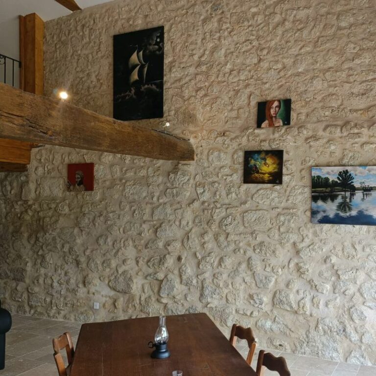 Salon d'un des logements des stagiaires
